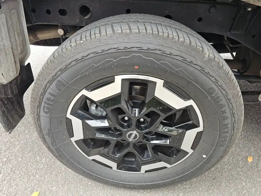 Nissan Navara — миниатюра 19