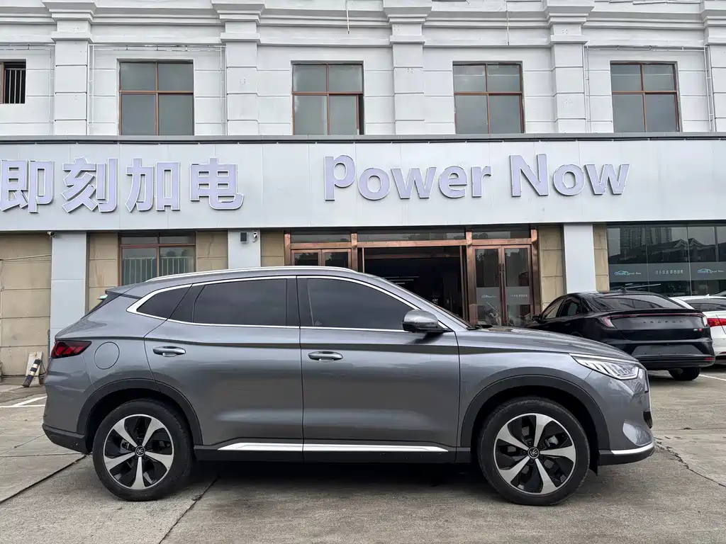 BYD PLUS New Energy — миниатюра 4