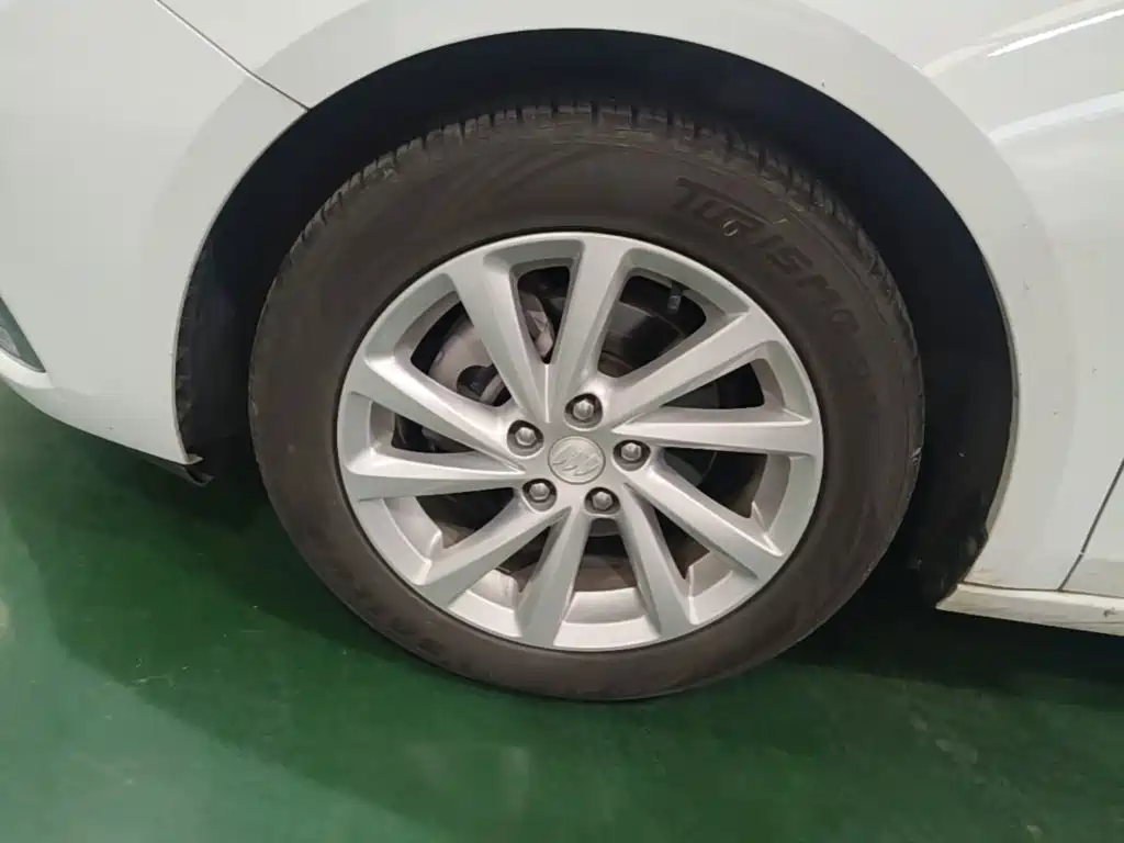 Buick Verano — миниатюра 23