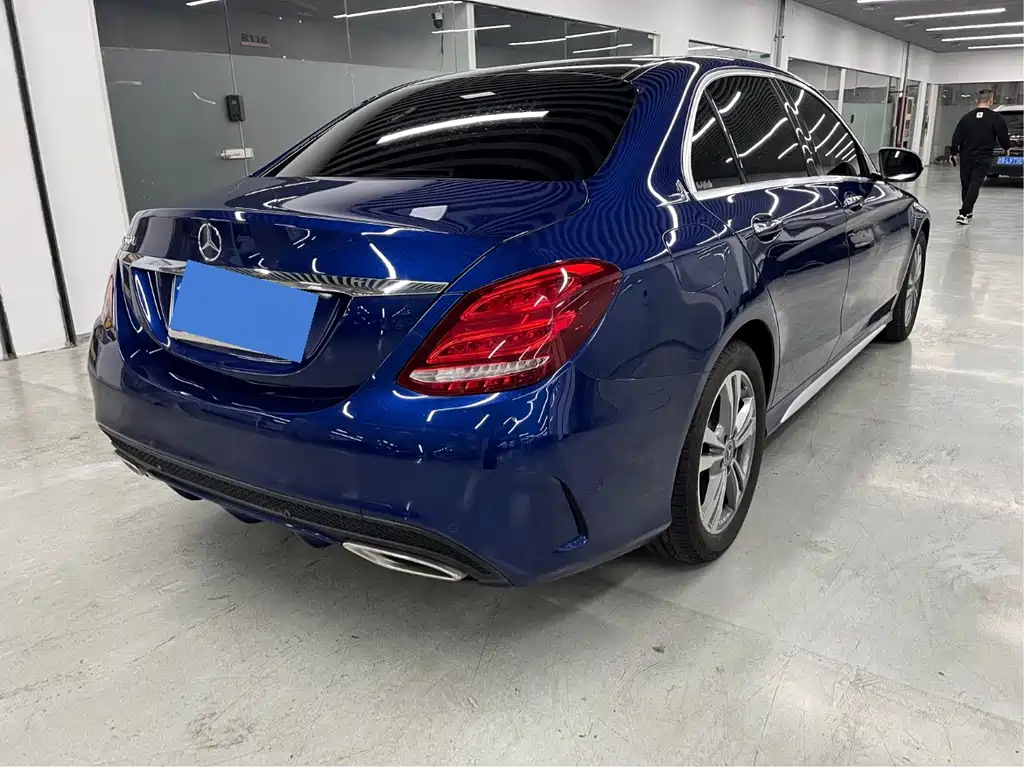 Mercedes-Benz C-Class — миниатюра 12