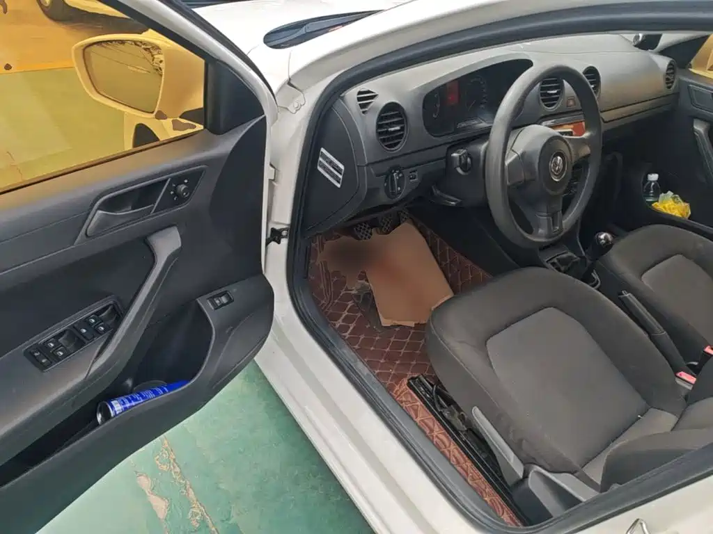Volkswagen Jetta — миниатюра 16