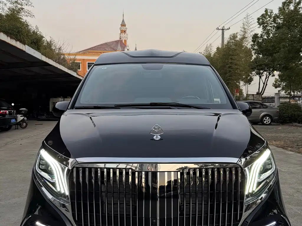 Mercedes-Benz Vito 2024 2.0T 7 мест