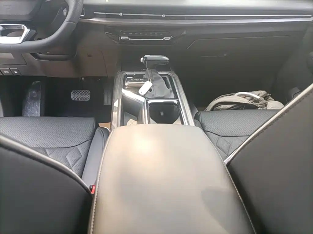 Wuling Jiachen — миниатюра 14
