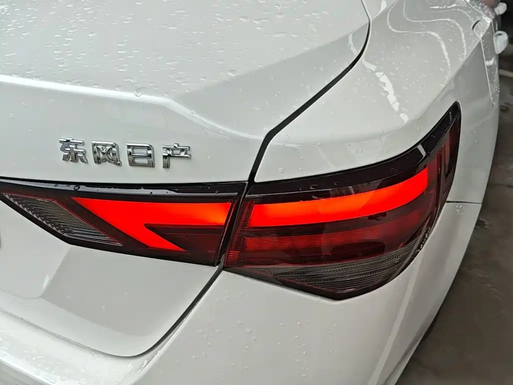 Nissan Sylphy — миниатюра 8