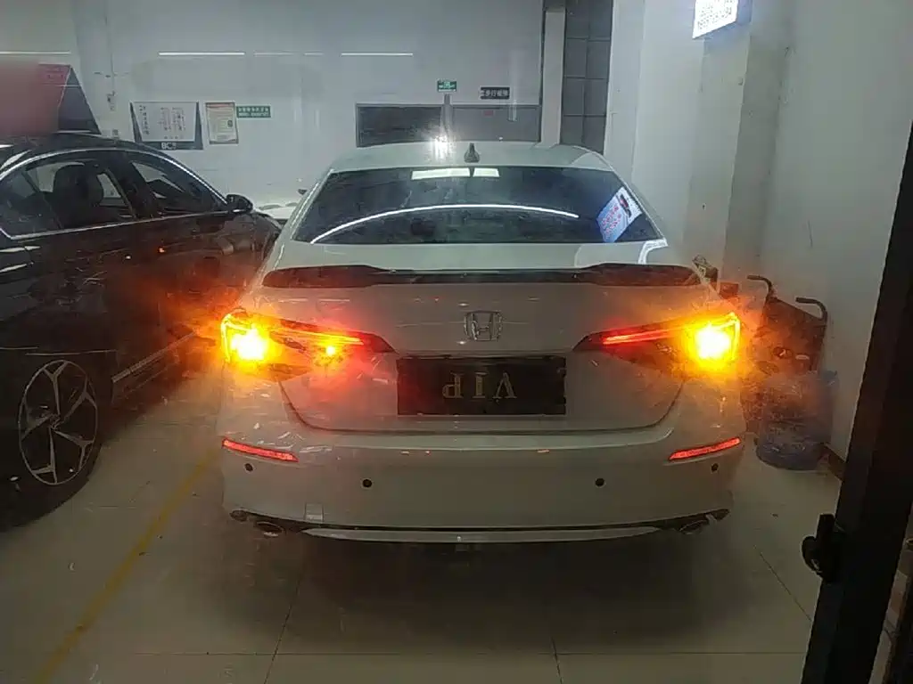 Honda Civic — миниатюра 6