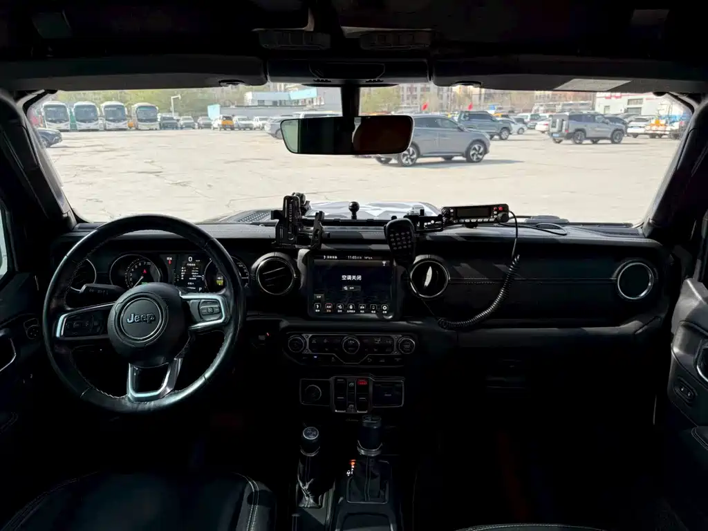Jeep Wrangler PHEV — миниатюра 4