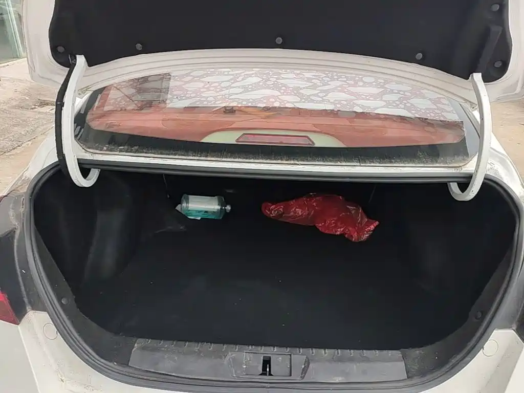 Geely Emgrand — миниатюра 19