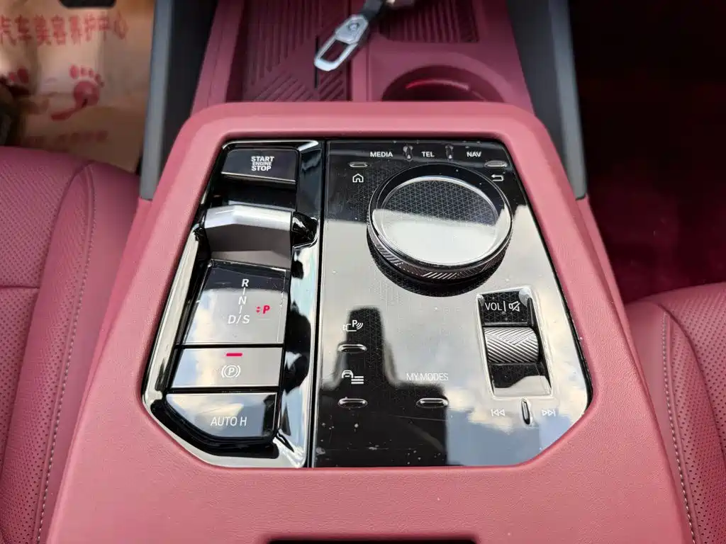 BMW 5 Series — миниатюра 9