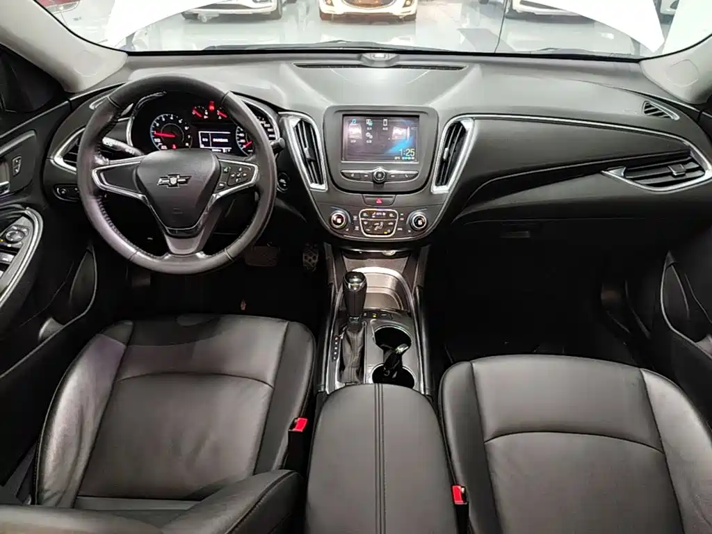 Chevrolet Malibu XL — миниатюра 13
