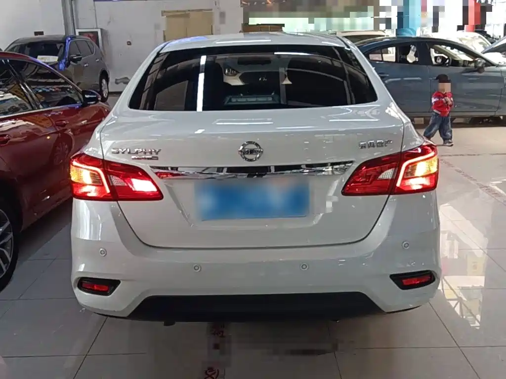 Nissan Sylphy — миниатюра 6