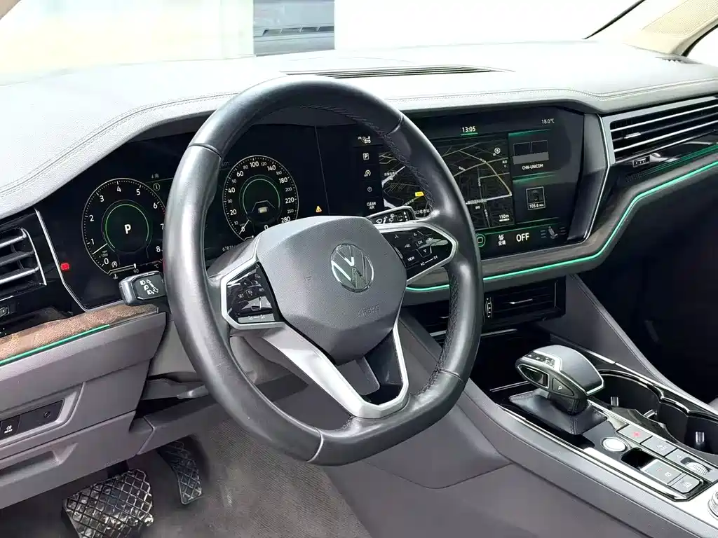 Volkswagen Touareg — миниатюра 2