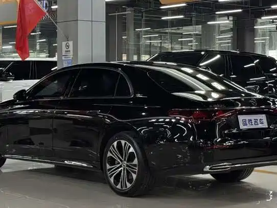 Mercedes-Benz E-Class — миниатюра 3