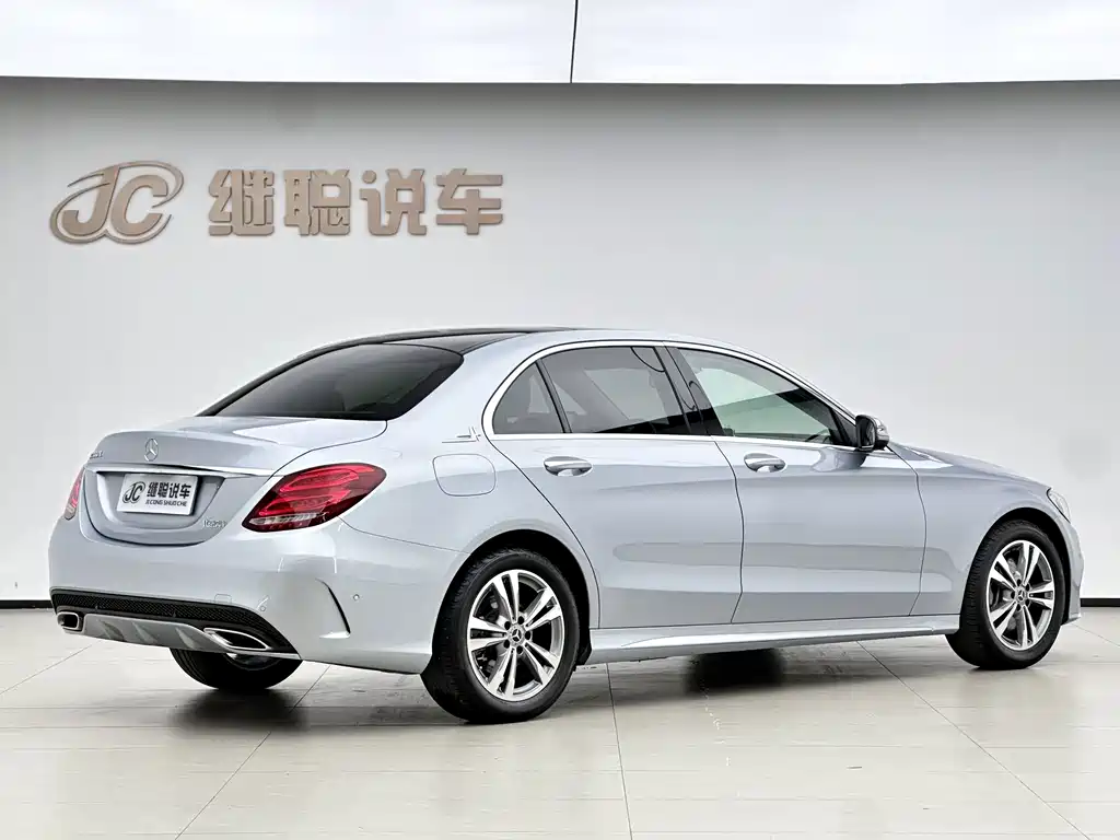 Mercedes-Benz C-Class — миниатюра 4