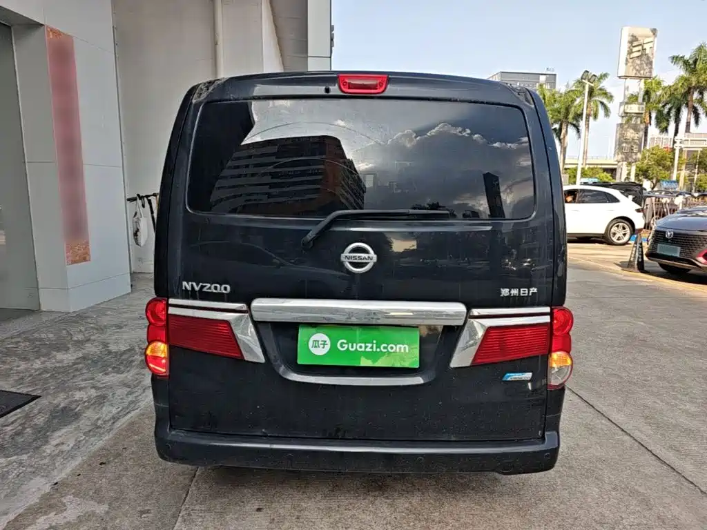 Nissan NV200 — миниатюра 6