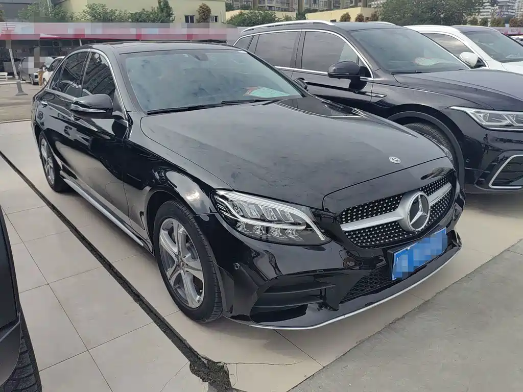 Mercedes-Benz C-Class — миниатюра 2