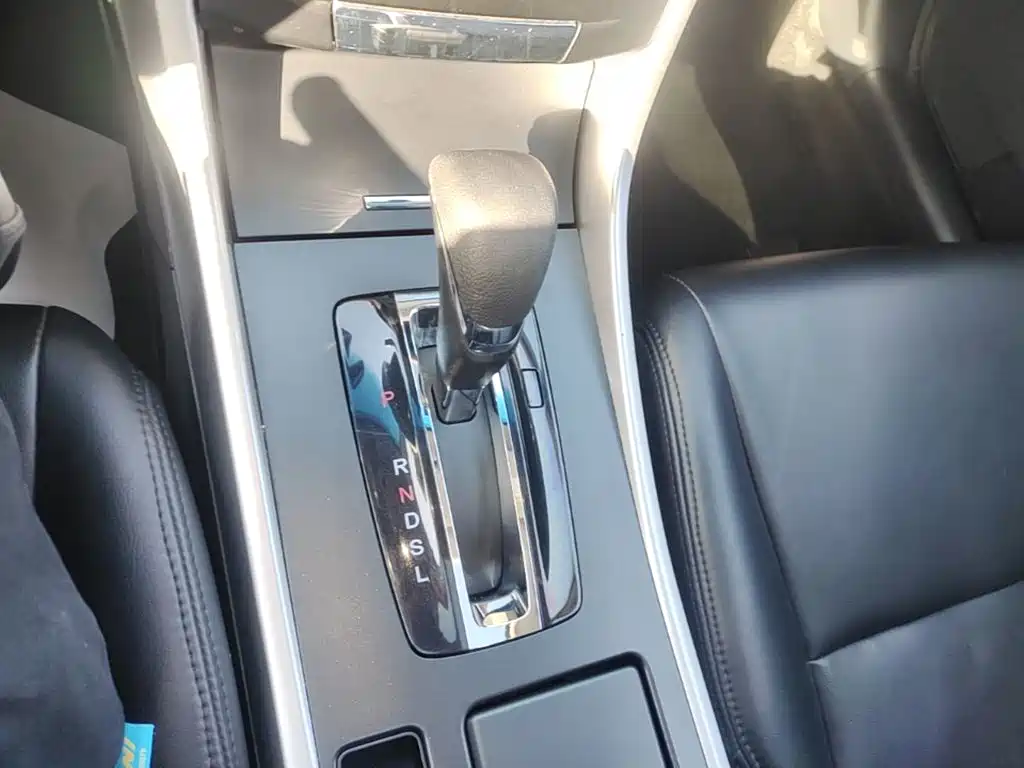 Honda Accord — миниатюра 14