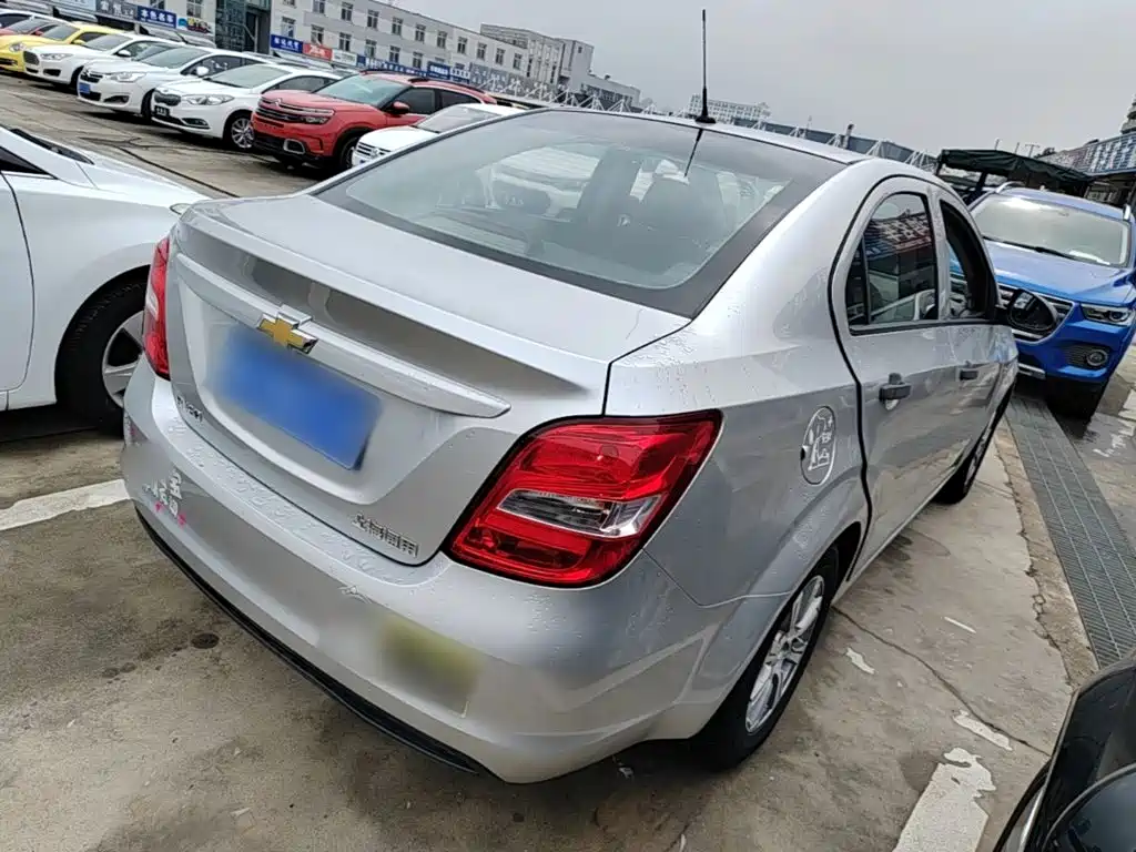 Chevrolet Aveo — миниатюра 7