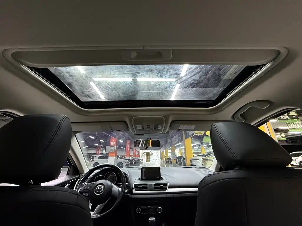 Mazda 3 Axela — миниатюра 18