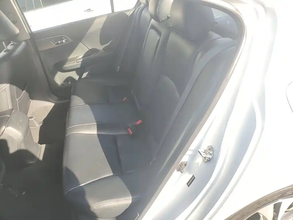 Honda Accord — миниатюра 17