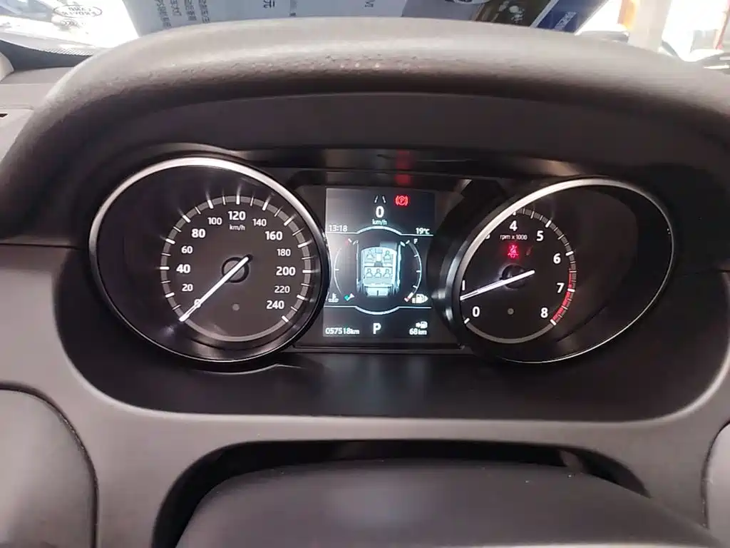 Land Rover Discovery Sport — миниатюра 12