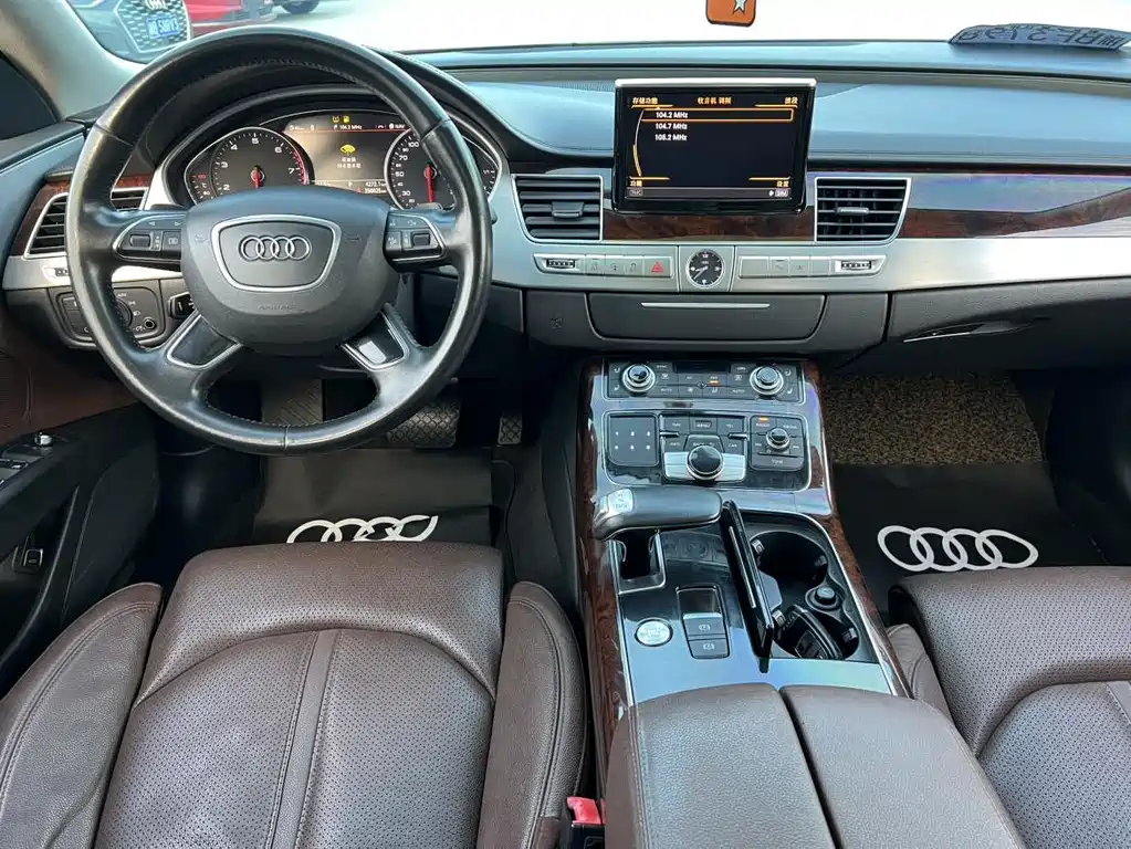Audi A8 — миниатюра 4