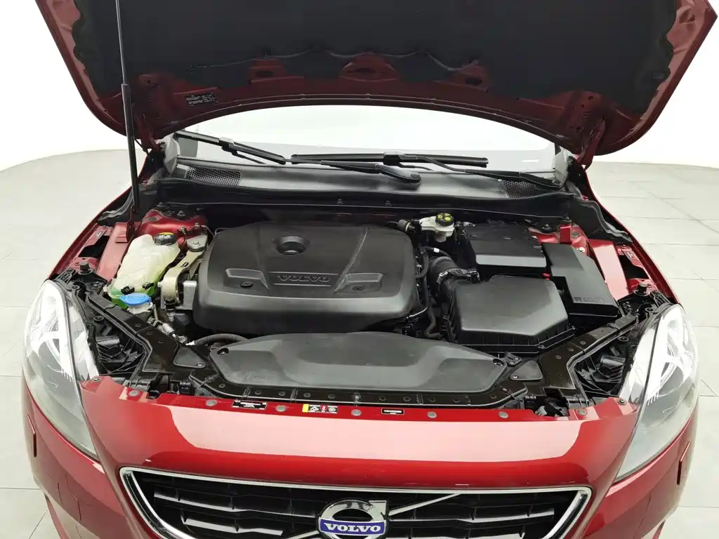 Volvo V40 — миниатюра 6
