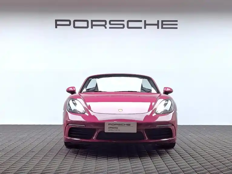 PORSCHE 718
