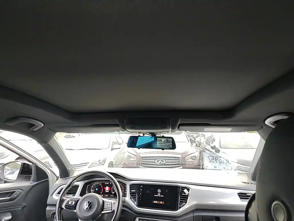 Volkswagen T-Roc — миниатюра 18