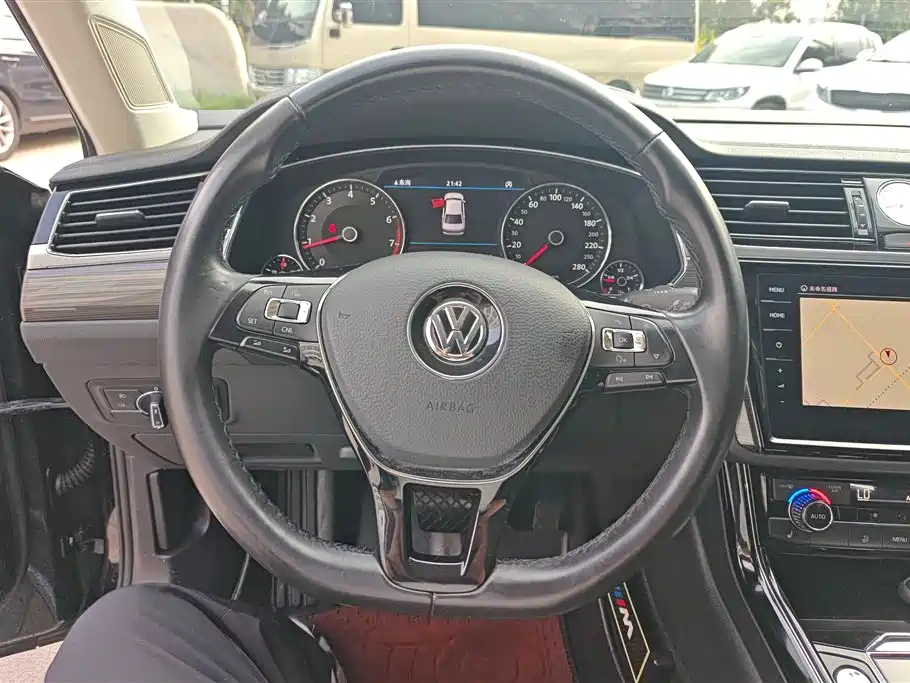 VOLKSWAGEN HUIANG
