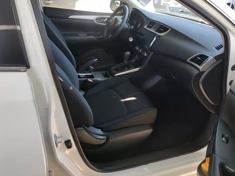 Nissan Sylphy — миниатюра 8
