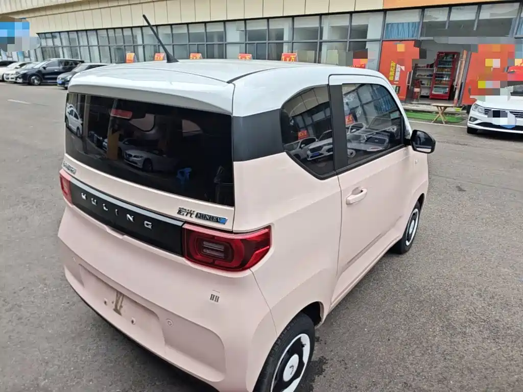 Wuling MINIEV — миниатюра 7