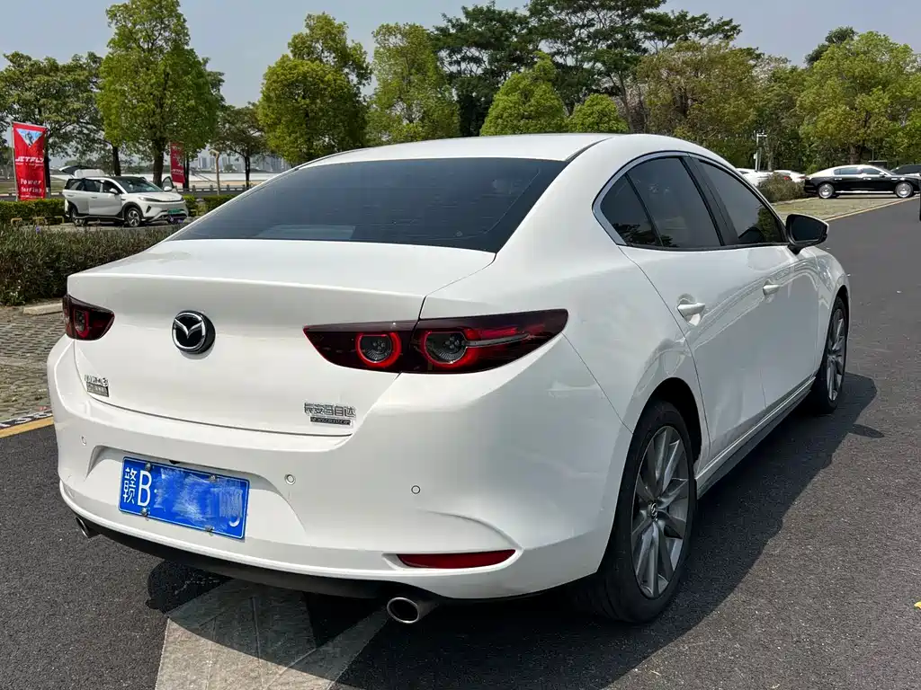MAZDA 3 ANGKESAILA