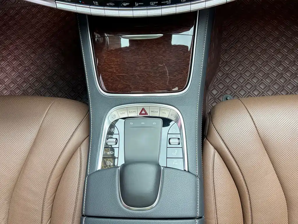 Mercedes-Benz S-Class — миниатюра 13