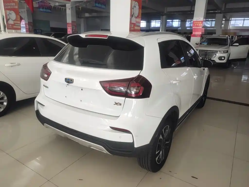 Geely Vision X3 — миниатюра 7