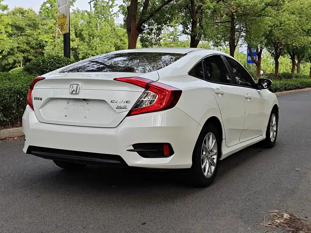 Honda Civic — миниатюра 5