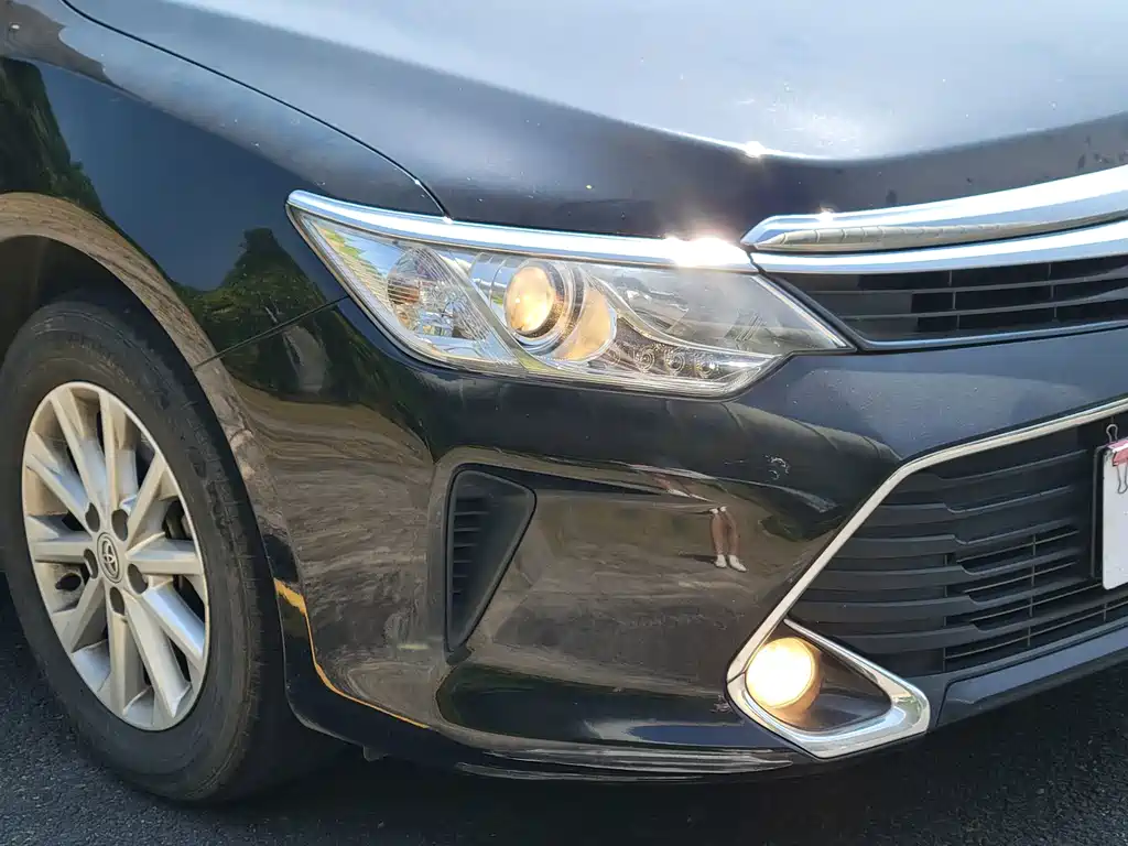 Toyota Camry — миниатюра 3