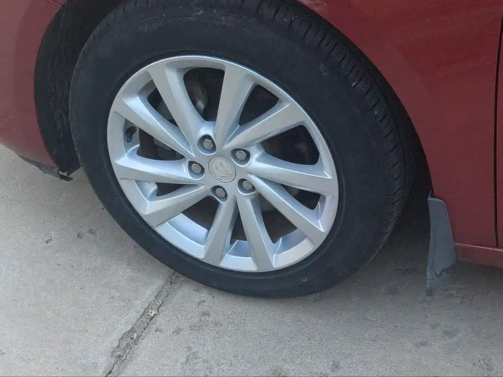 Buick Verano — миниатюра 7