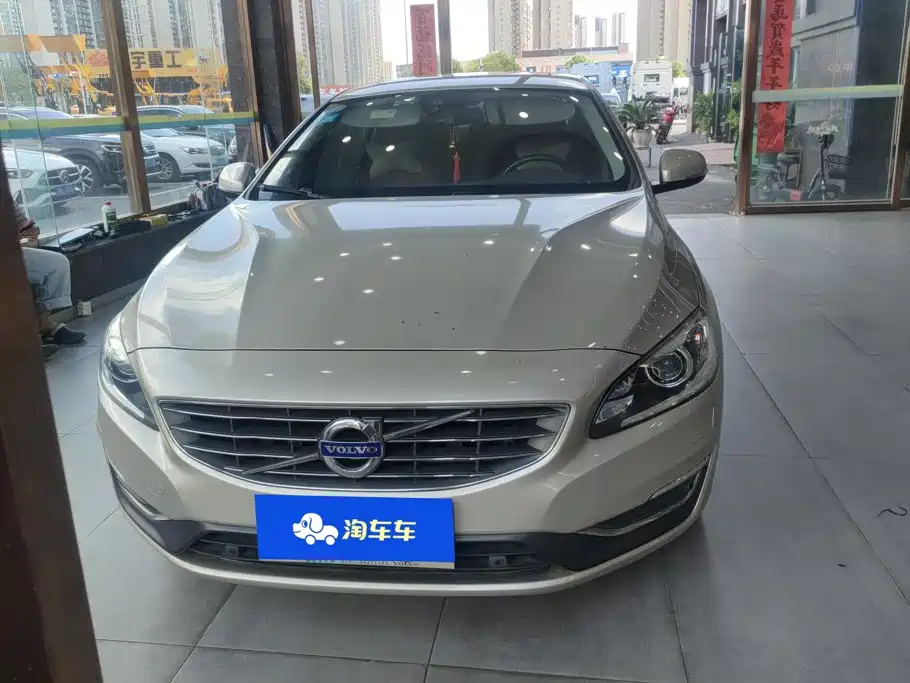 Volvo S60 — миниатюра 2
