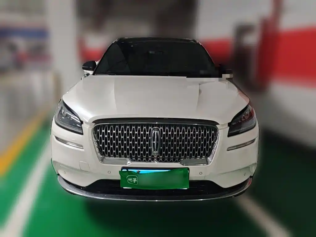 Lincoln Corsair — миниатюра 2