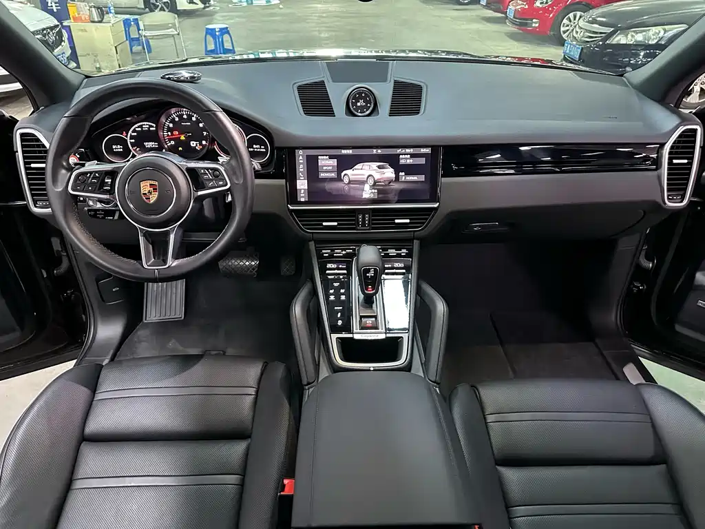 PORSCHE CAYENNE