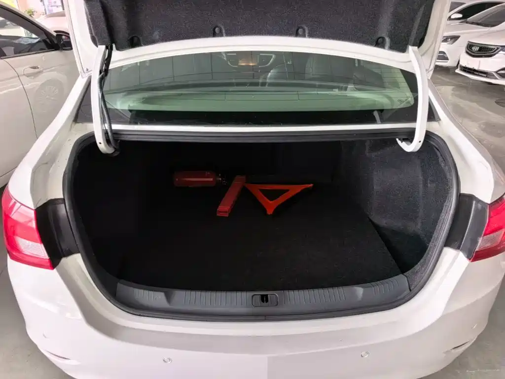 Buick Excelle — миниатюра 19