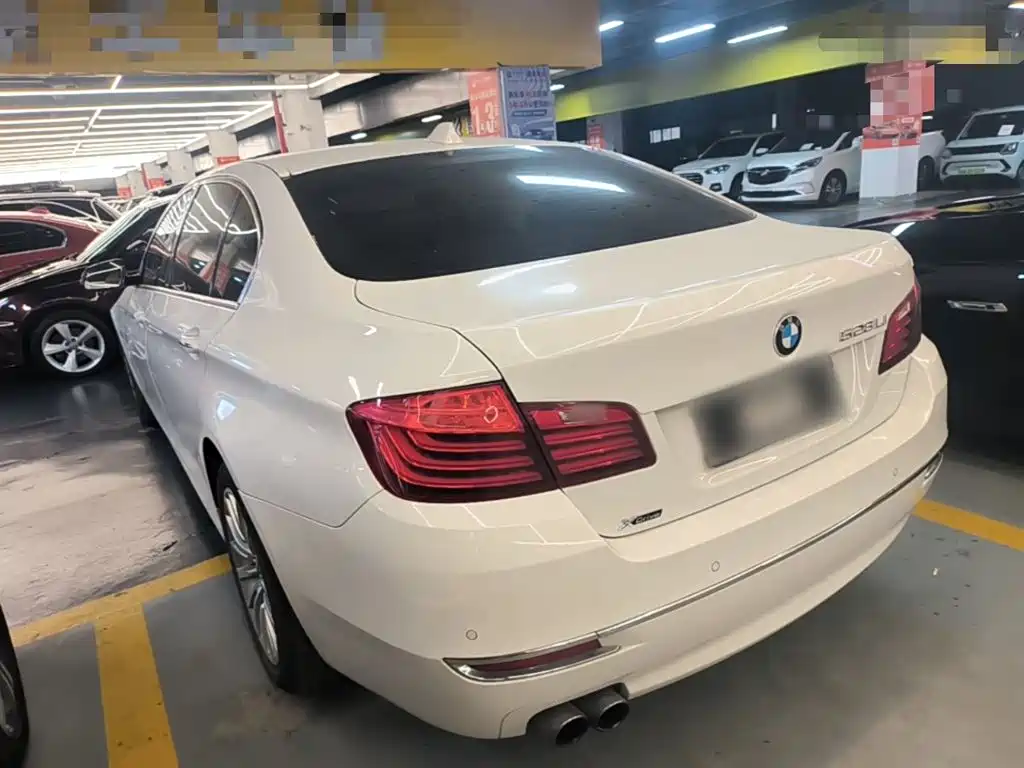 BMW 5 Series — миниатюра 5