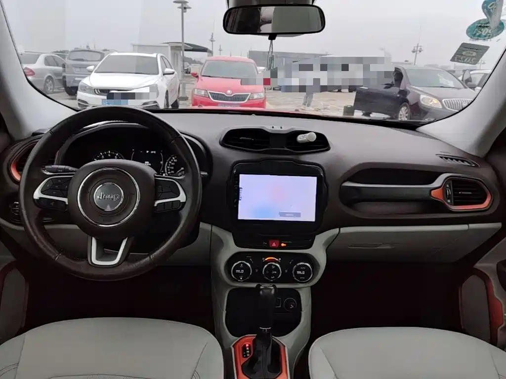 Jeep Renegade — миниатюра 10
