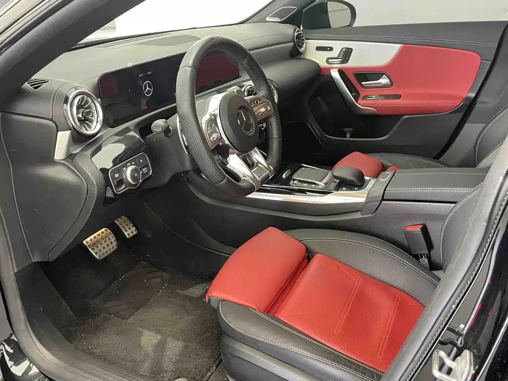 MERCEDES-BENZ CLA AMG