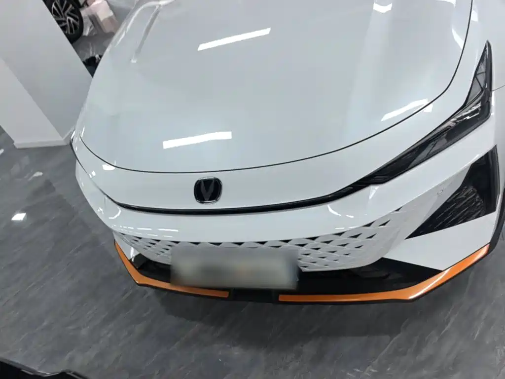 Changan UNI-V — миниатюра 3
