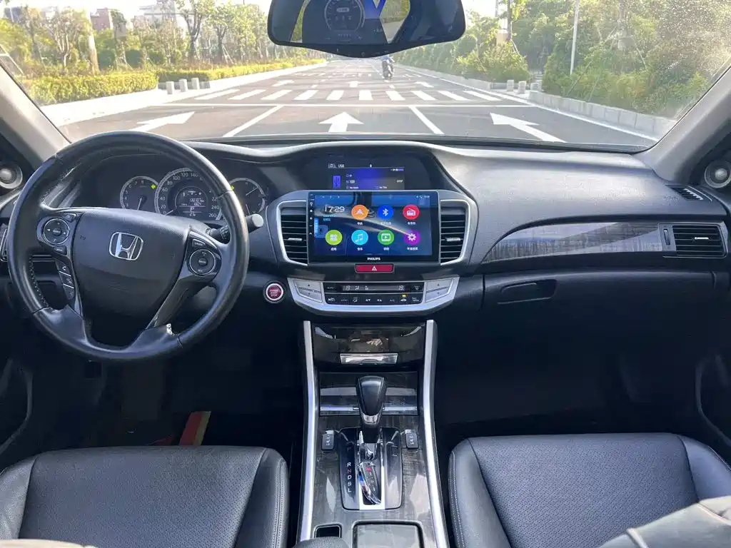 Honda Accord — миниатюра 5