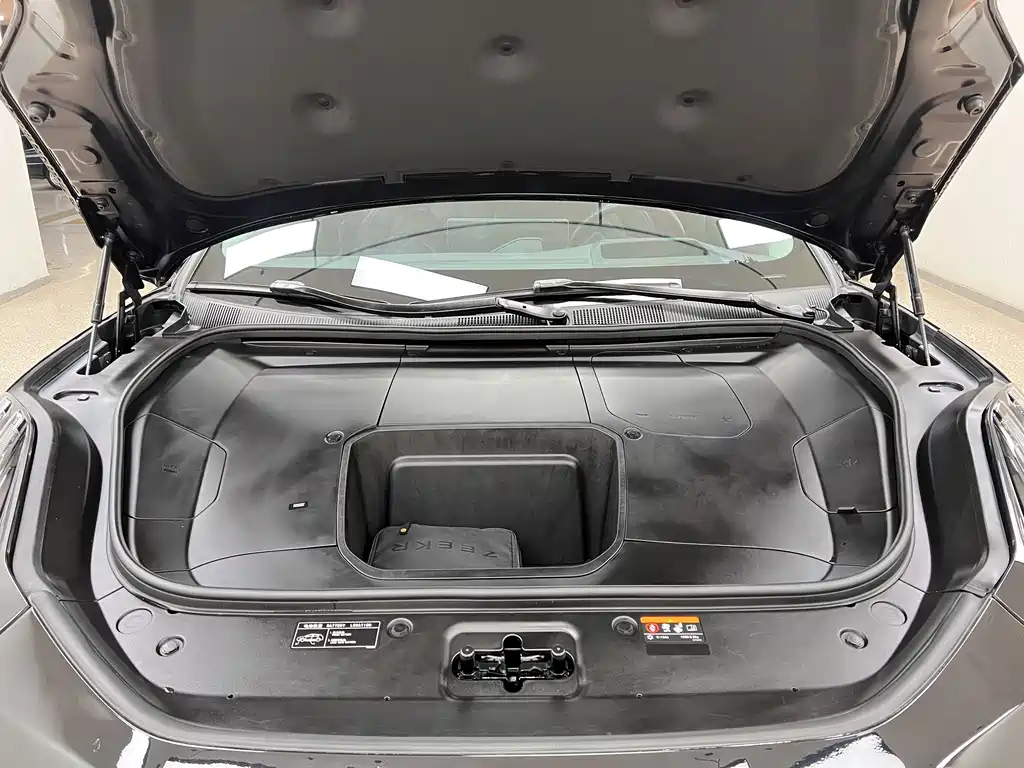 ZEEKR EXTREME KRYPTON 001