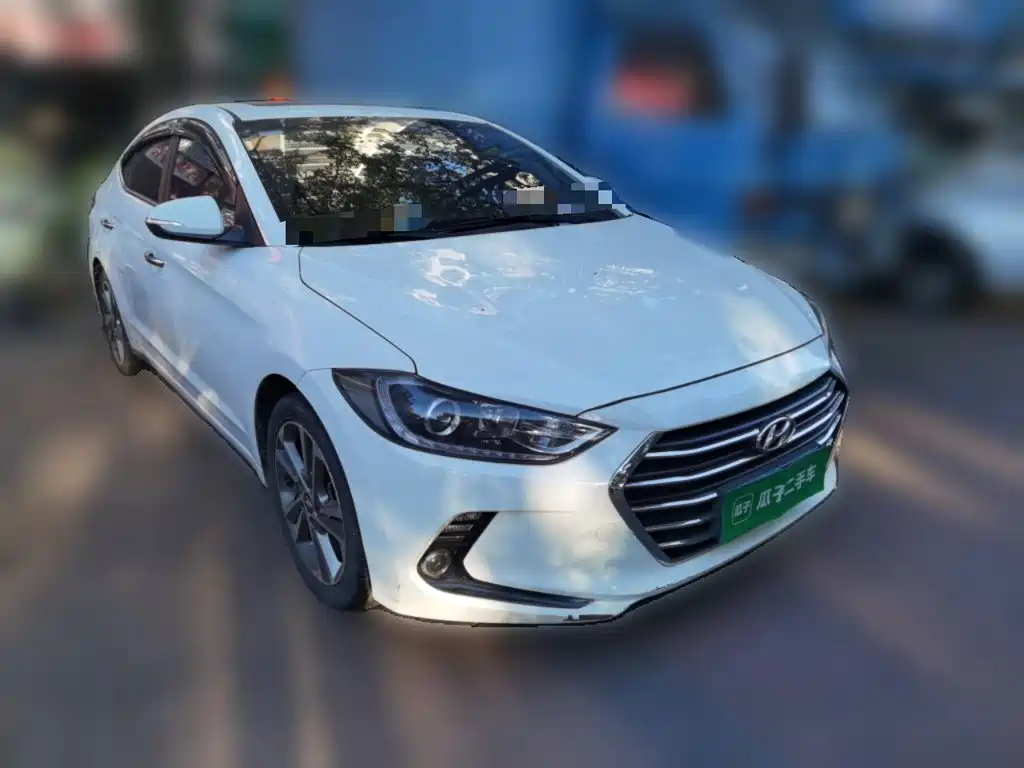 Hyundai Elantra — миниатюра 24