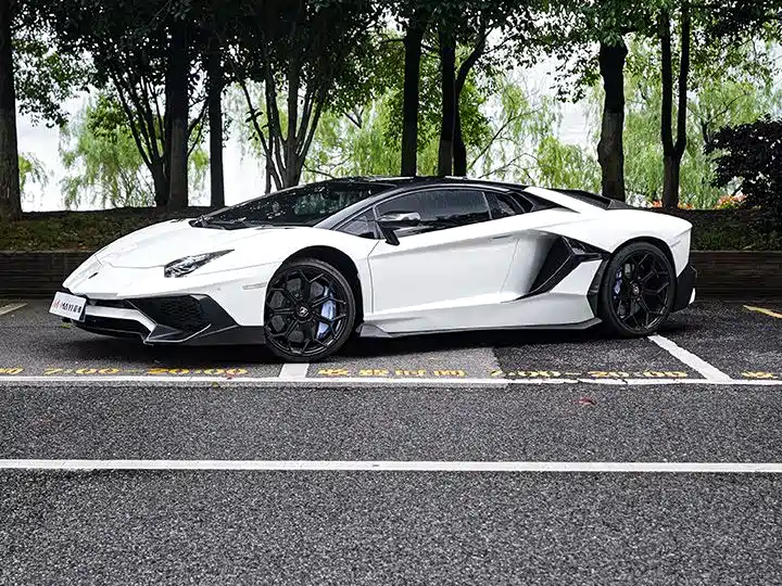 Купить Lamborghini Aventador