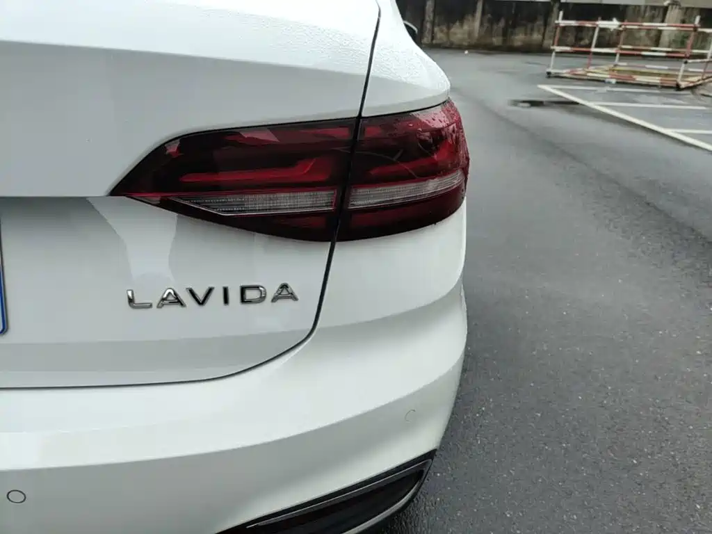 Volkswagen Lavida — миниатюра 8
